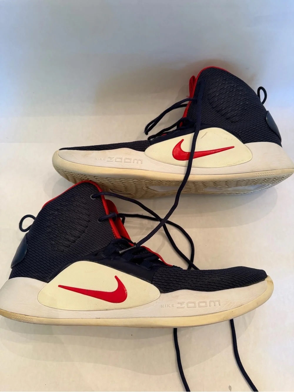 Men’s Nike basketball Navy and Red Athletic High-Top Sneakers size 13